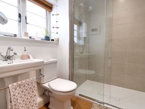 Lodge Shower Room- click for photo gallery